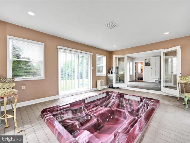 742 POWER RD, Manheim, PA 17545