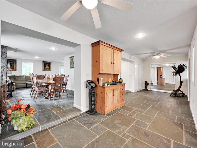 742 POWER RD, Manheim, PA 17545