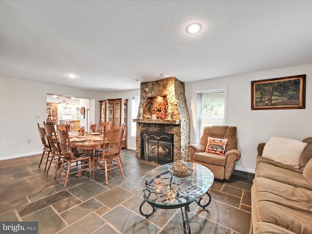 742 POWER RD, Manheim, PA 17545