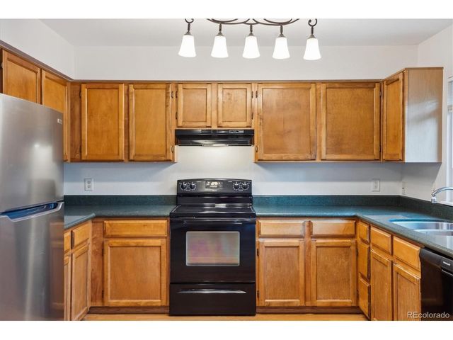 18508 E Whitaker Cir D, Aurora, CO 80015