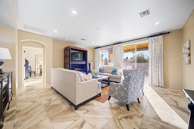 8730 N Walter Hagen Drive, Tucson, AZ 85742