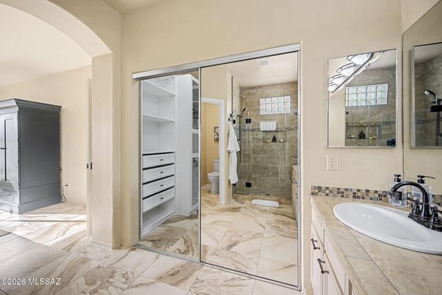 8730 N Walter Hagen Drive, Tucson, AZ 85742