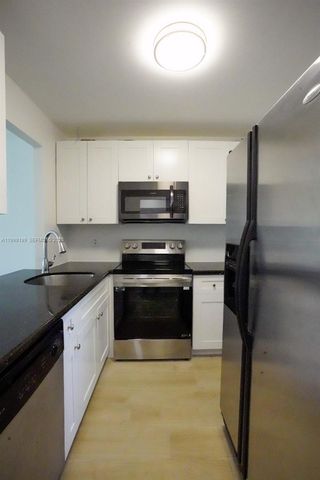 530 SE 2nd Ave F2, Deerfield Beach, FL 33441