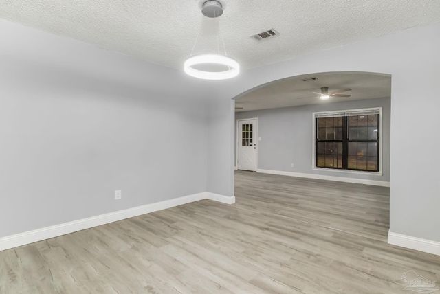 5855 Scotland Rd, Pensacola, FL 32526