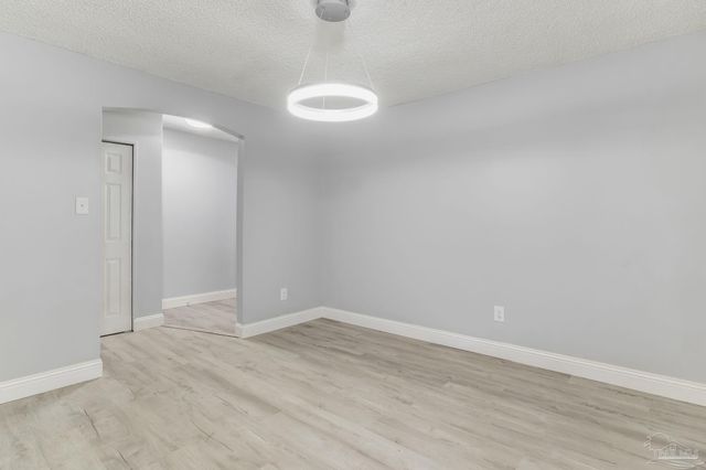 5855 Scotland Rd, Pensacola, FL 32526