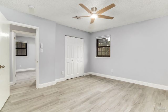 5855 Scotland Rd, Pensacola, FL 32526