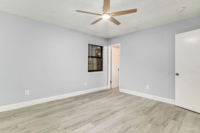 5855 Scotland Rd, Pensacola, FL 32526