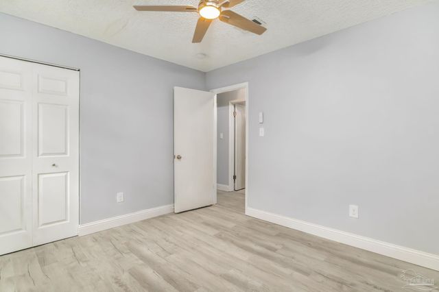 5855 Scotland Rd, Pensacola, FL 32526