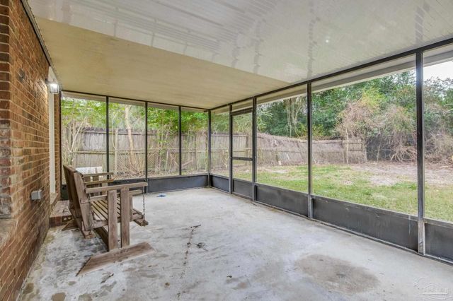 5855 Scotland Rd, Pensacola, FL 32526