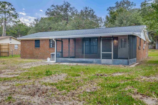 5855 Scotland Rd, Pensacola, FL 32526