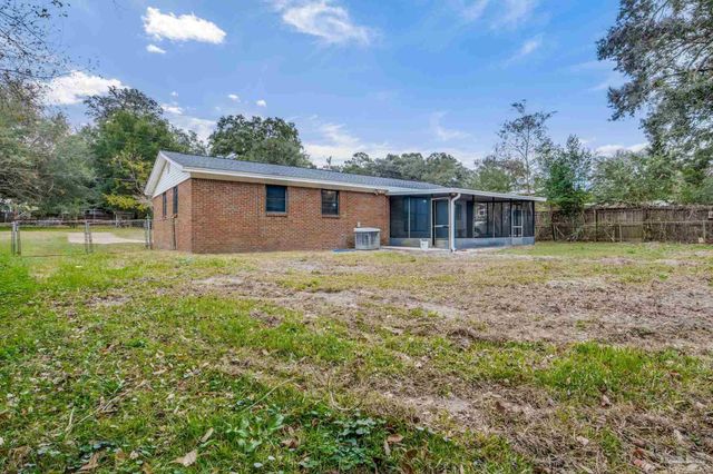 5855 Scotland Rd, Pensacola, FL 32526