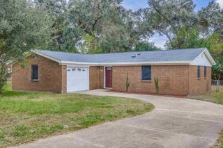 5855 Scotland Rd, Pensacola, FL 32526
