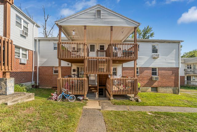 81 Cherry Hill Drive 1B, Bridgeport, CT 06606