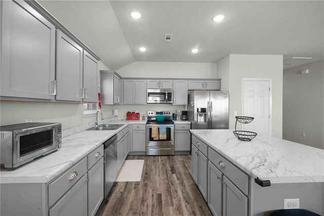 4204 Lexington Avenue, Bentonville, AR 72713