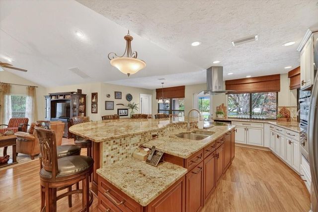 11214 LEPRECHAUN DRIVE, Riverview, FL 33569