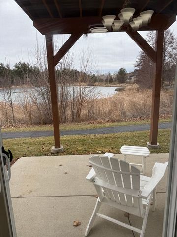 111 W Chatham Lane, Round Lake, IL 60073