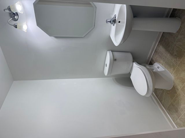 111 W Chatham Lane, Round Lake, IL 60073