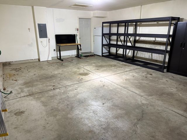 111 W Chatham Lane, Round Lake, IL 60073