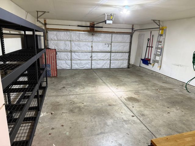 111 W Chatham Lane, Round Lake, IL 60073