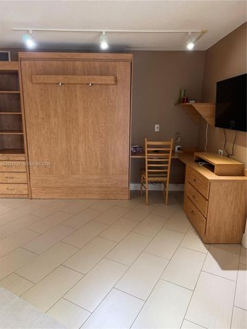 2940 N Course Dr 305, Pompano Beach, FL 33069