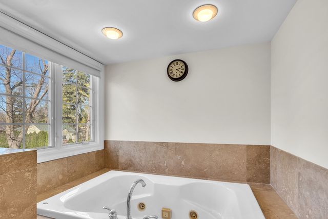 1774 Rogers Avenue, Glenview, IL 60025