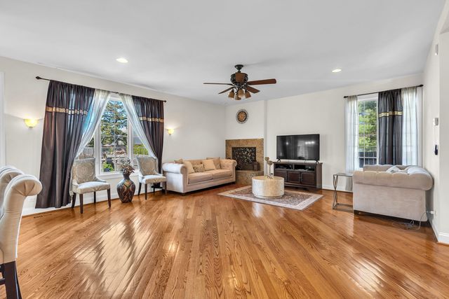 1774 Rogers Avenue, Glenview, IL 60025