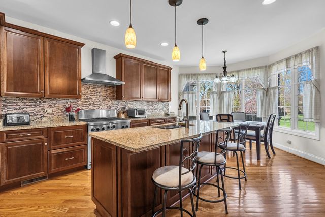 1774 Rogers Avenue, Glenview, IL 60025