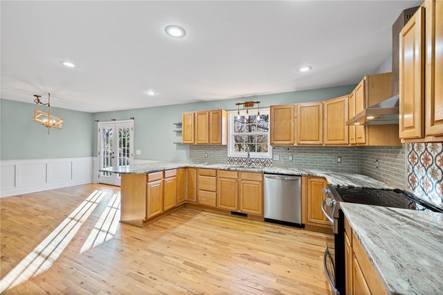 203 Dodgins Lane, Seneca, SC 29672