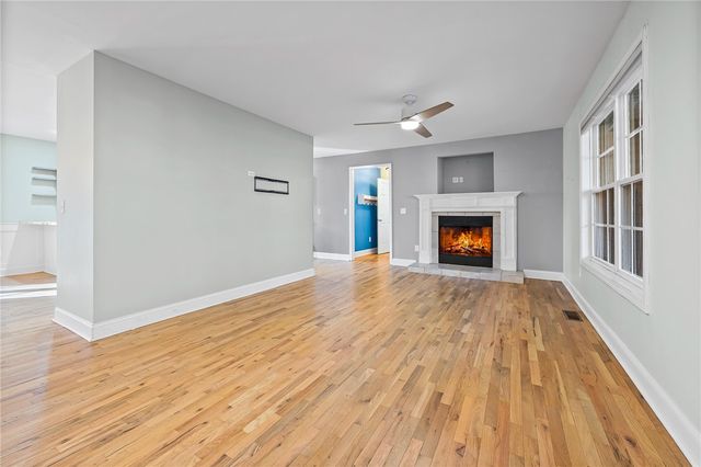 203 Dodgins Lane, Seneca, SC 29672