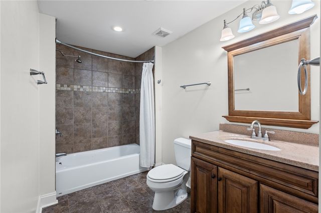 203 Dodgins Lane, Seneca, SC 29672