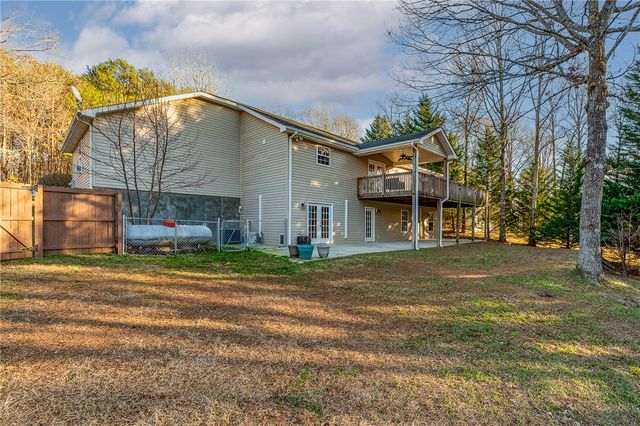 203 Dodgins Lane, Seneca, SC 29672