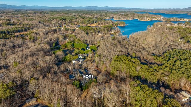 203 Dodgins Lane, Seneca, SC 29672