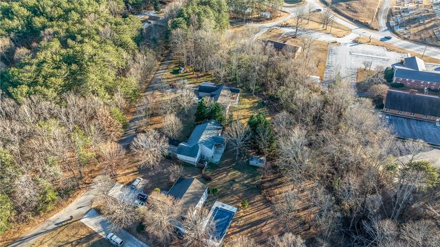 203 Dodgins Lane, Seneca, SC 29672