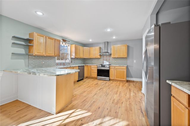 203 Dodgins Lane, Seneca, SC 29672