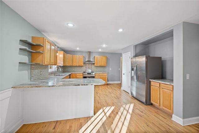 203 Dodgins Lane, Seneca, SC 29672