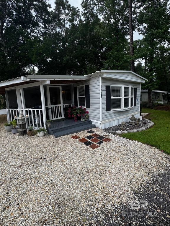 1225 Chagrin Drive, Lillian, AL 36549