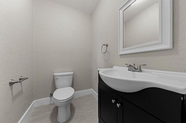6220 Greenwood Drive, Shawnee, KS 66216