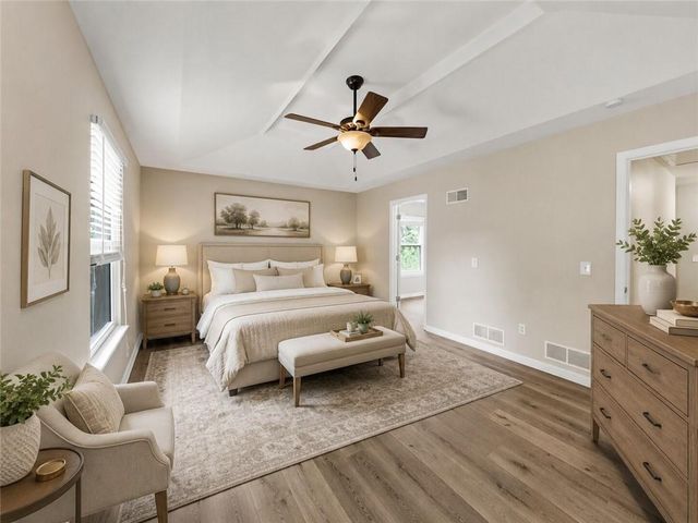 6220 Greenwood Drive, Shawnee, KS 66216
