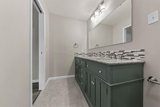 6220 Greenwood Drive, Shawnee, KS 66216