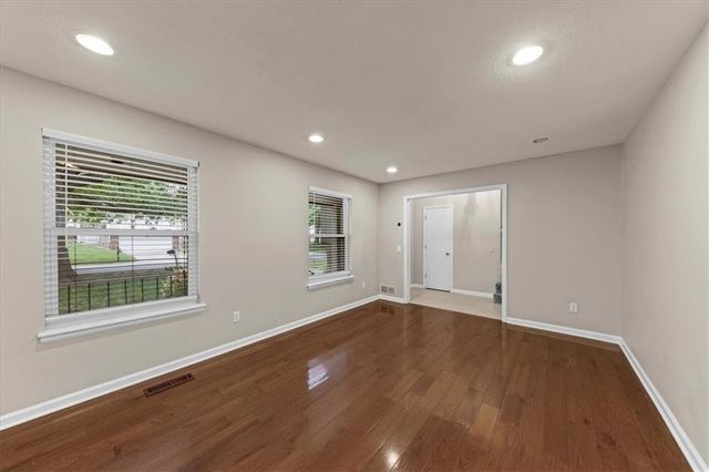 6220 Greenwood Drive, Shawnee, KS 66216