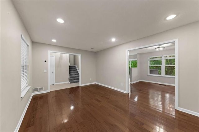 6220 Greenwood Drive, Shawnee, KS 66216