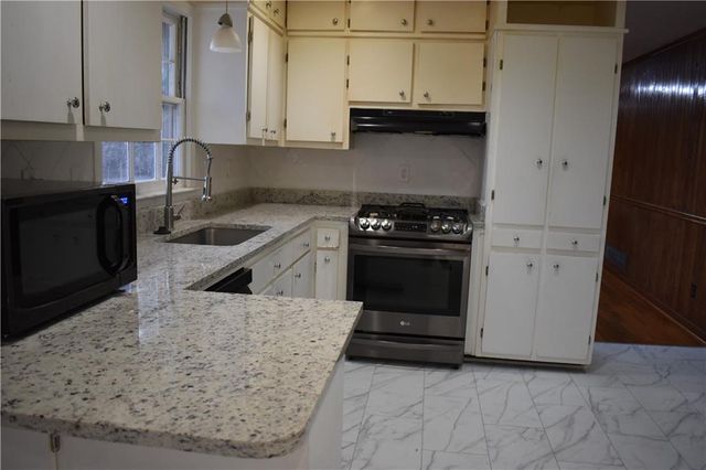 2479 Kingsland Drive, Atlanta, GA 30360