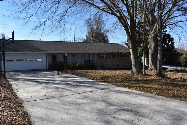 2479 Kingsland Drive, Atlanta, GA 30360