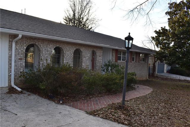 2479 Kingsland Drive, Atlanta, GA 30360