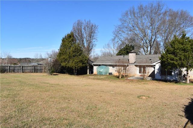 2479 Kingsland Drive, Atlanta, GA 30360