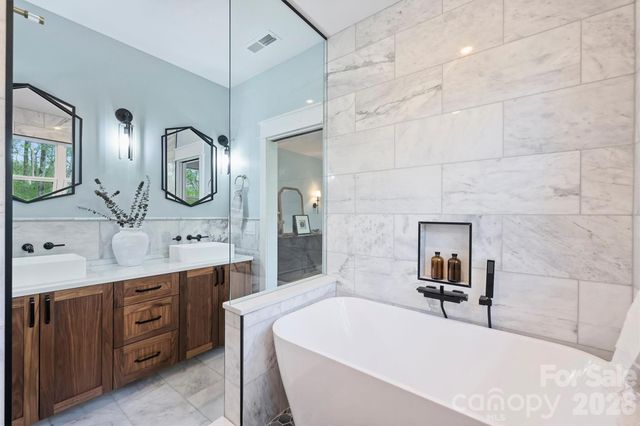 4001 Carmel Forest Drive, Charlotte, NC 28226