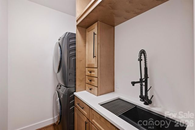 4001 Carmel Forest Drive, Charlotte, NC 28226