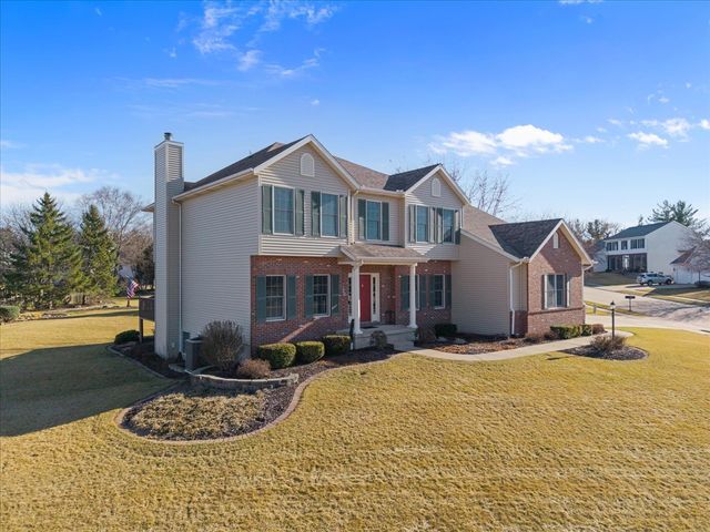 5355 Heather Glen Circle, Bettendorf, IA 52722