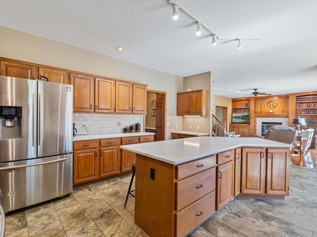 5355 Heather Glen Circle, Bettendorf, IA 52722
