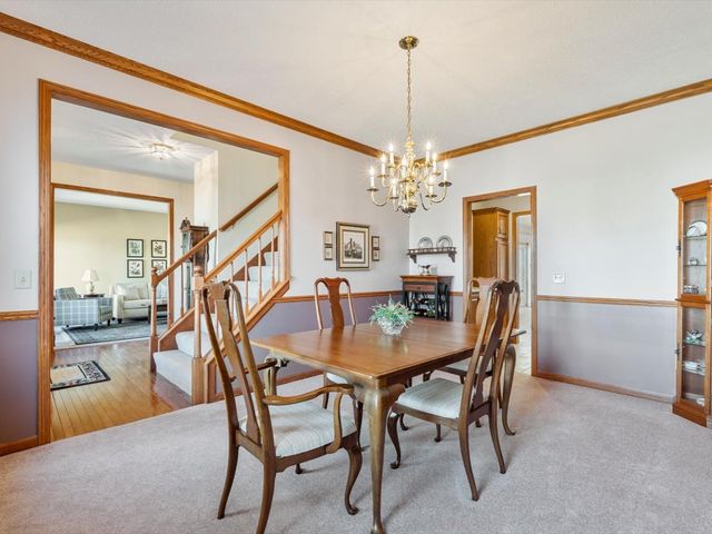 5355 Heather Glen Circle, Bettendorf, IA 52722